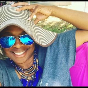 Meet your Posher, Tonia